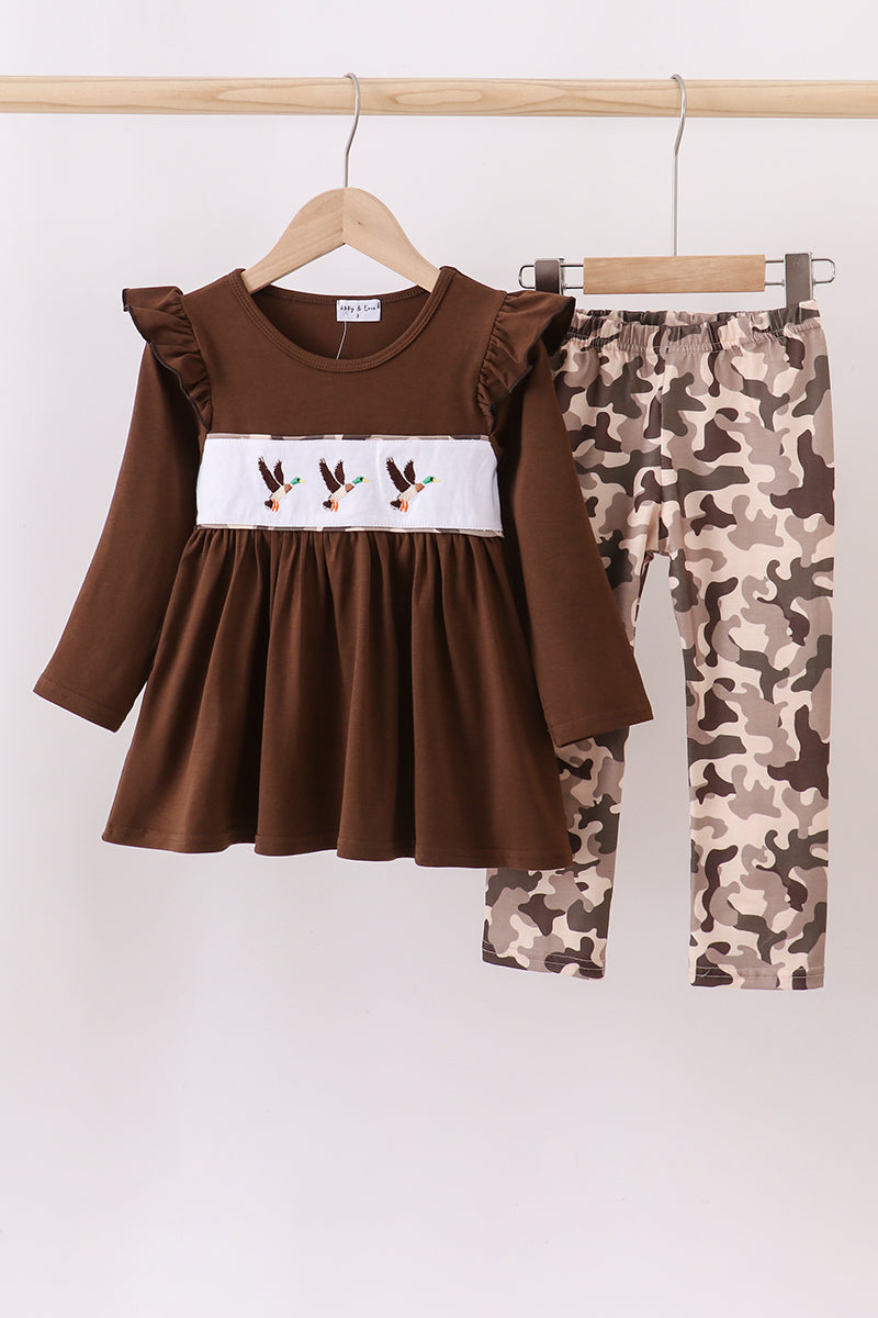 Camouflage duck embroidery ruffle pants set