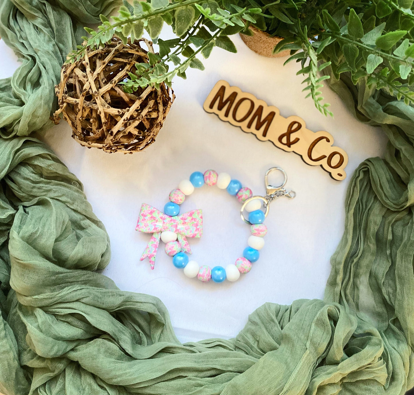 Pink Petals Bow Bead Wristlet