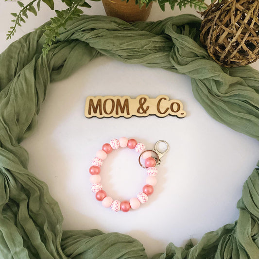 Pink Checkered Bead Wristlet