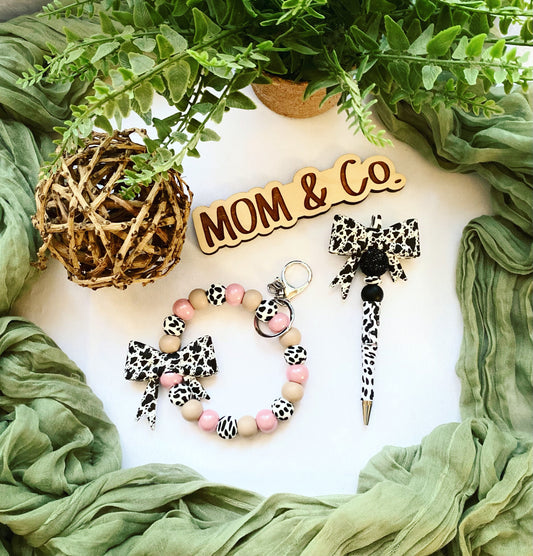 Pink Cowprint Bow Bead Wristlet and Pen