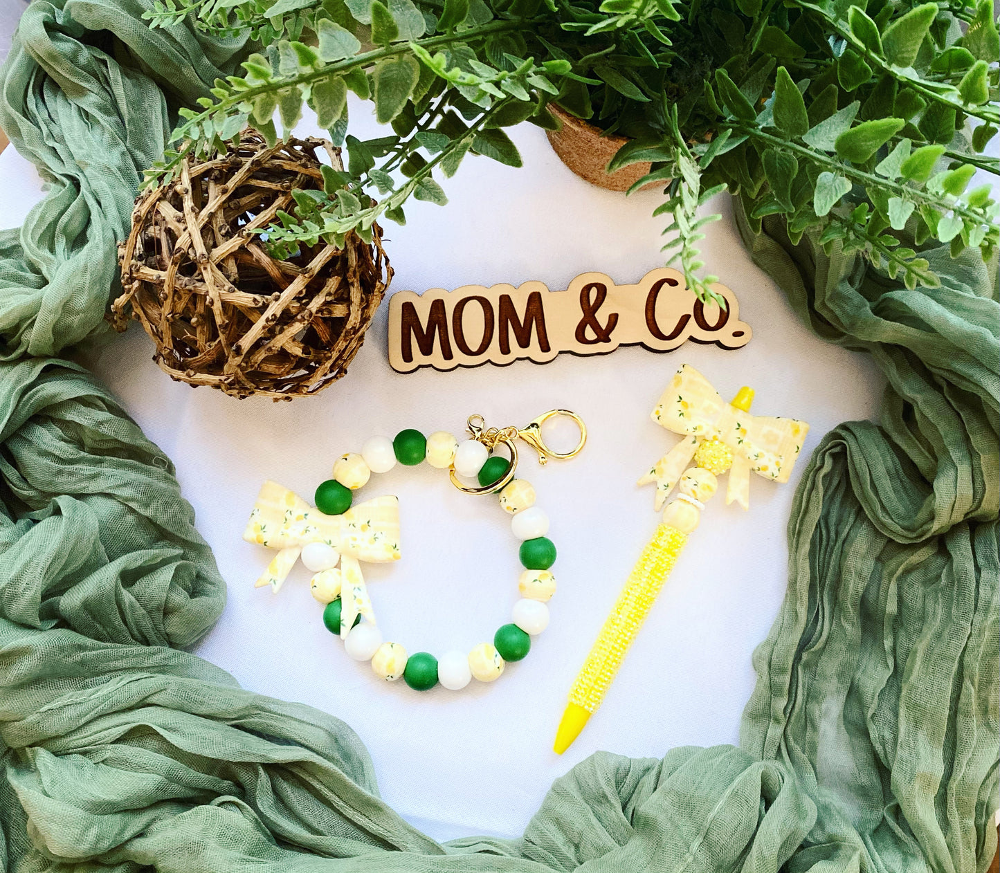 Lemondrop Bow Bead Wristlet and Pen