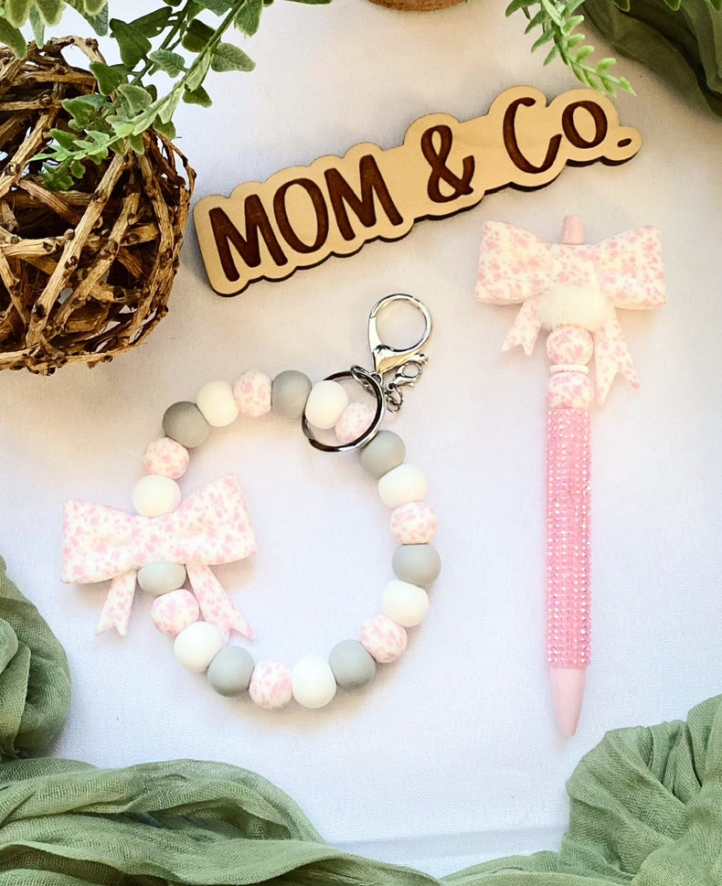 Pink Petal / Gray Bow Bead Wristlet and Pen