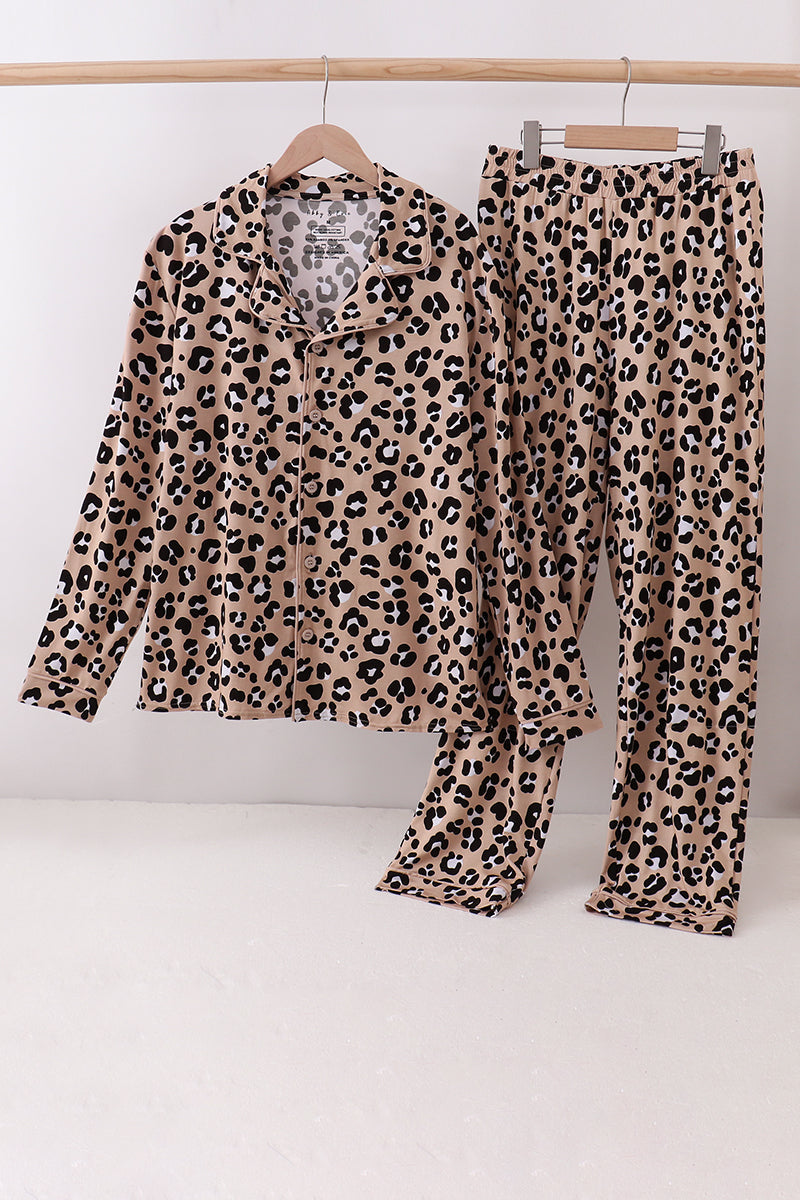 Brown leopard bamboo mom pajama set