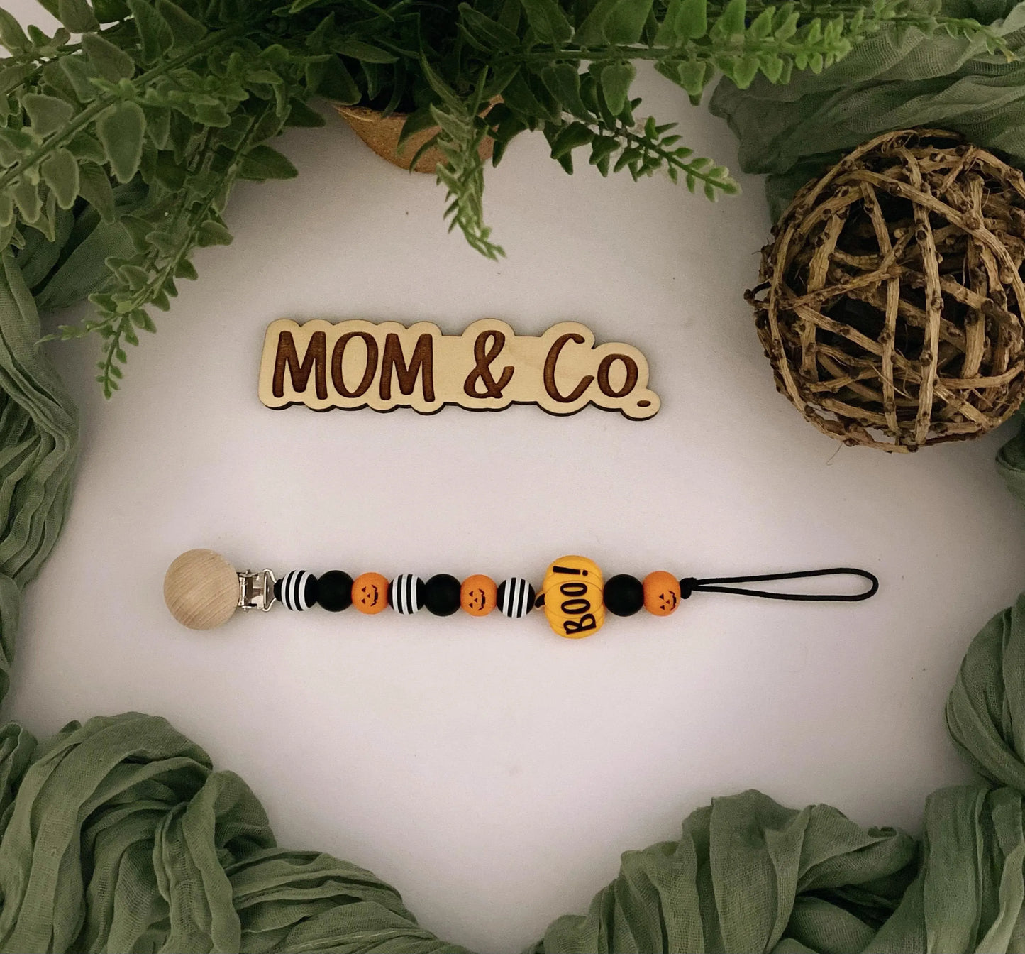 BOO Pacifier Clip