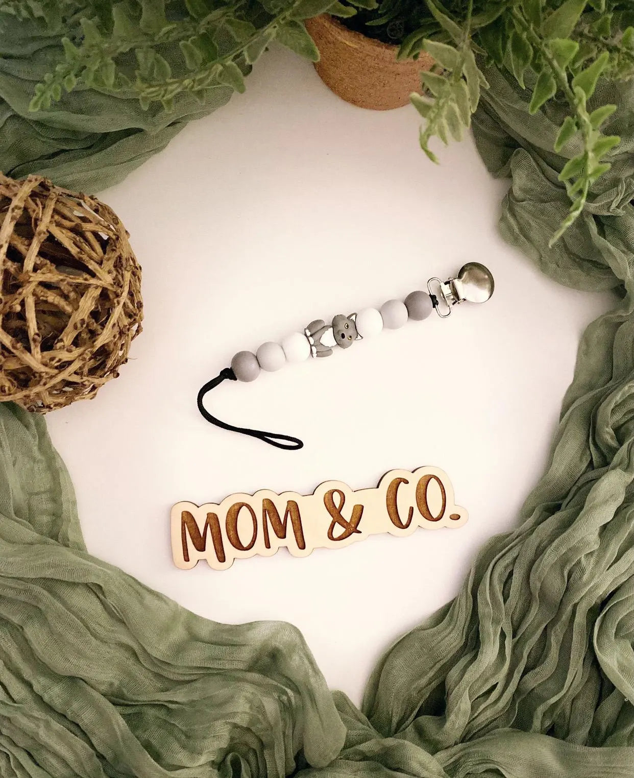 Wolf Pacifier Clip